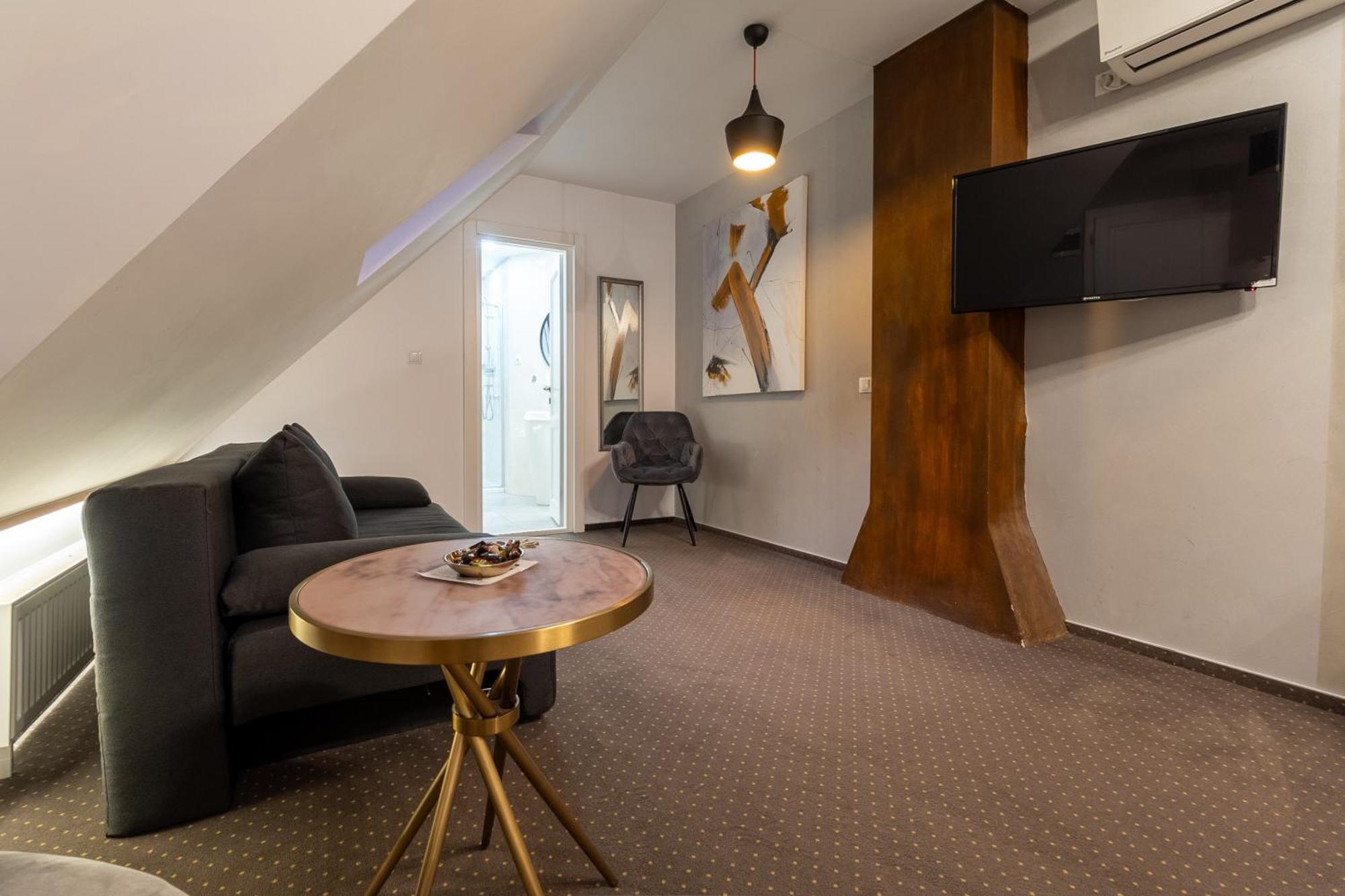 Lumiere House Sibiu Hotel ภายนอก รูปภาพ