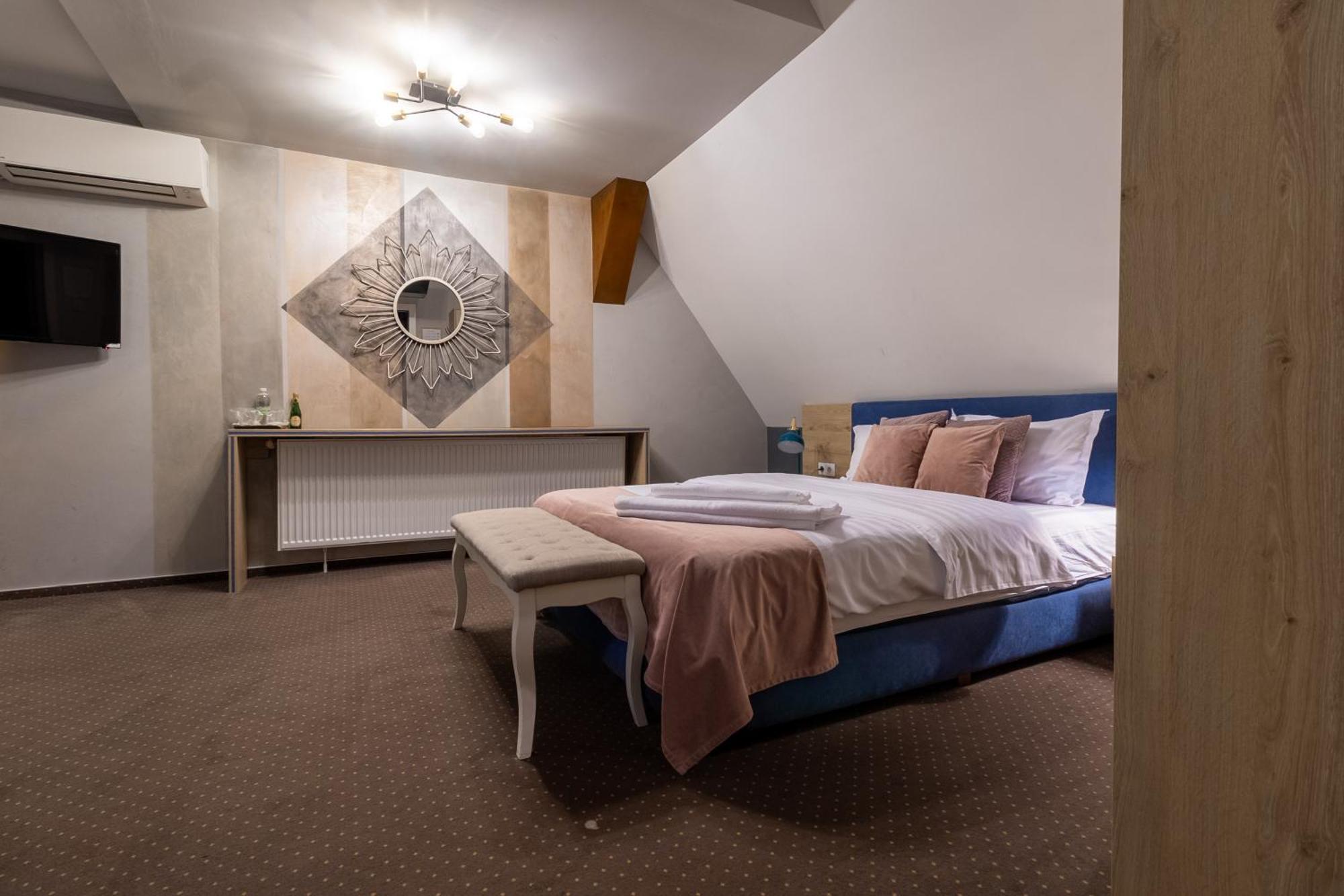 Lumiere House Sibiu Hotel ภายนอก รูปภาพ